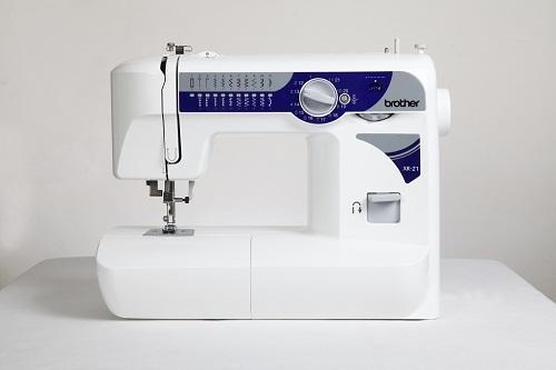 Швейная машина Brother XR-21