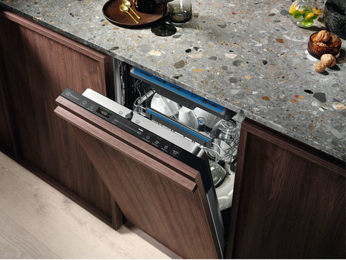 Встраиваемая посудомоечная машина Electrolux EEM63301L