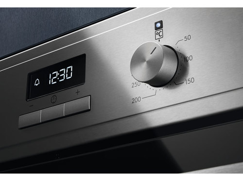 Встраиваемый духовой шкаф Electrolux EOD3H70X