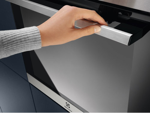 Встраиваемый духовой шкаф Electrolux EOD3H70X